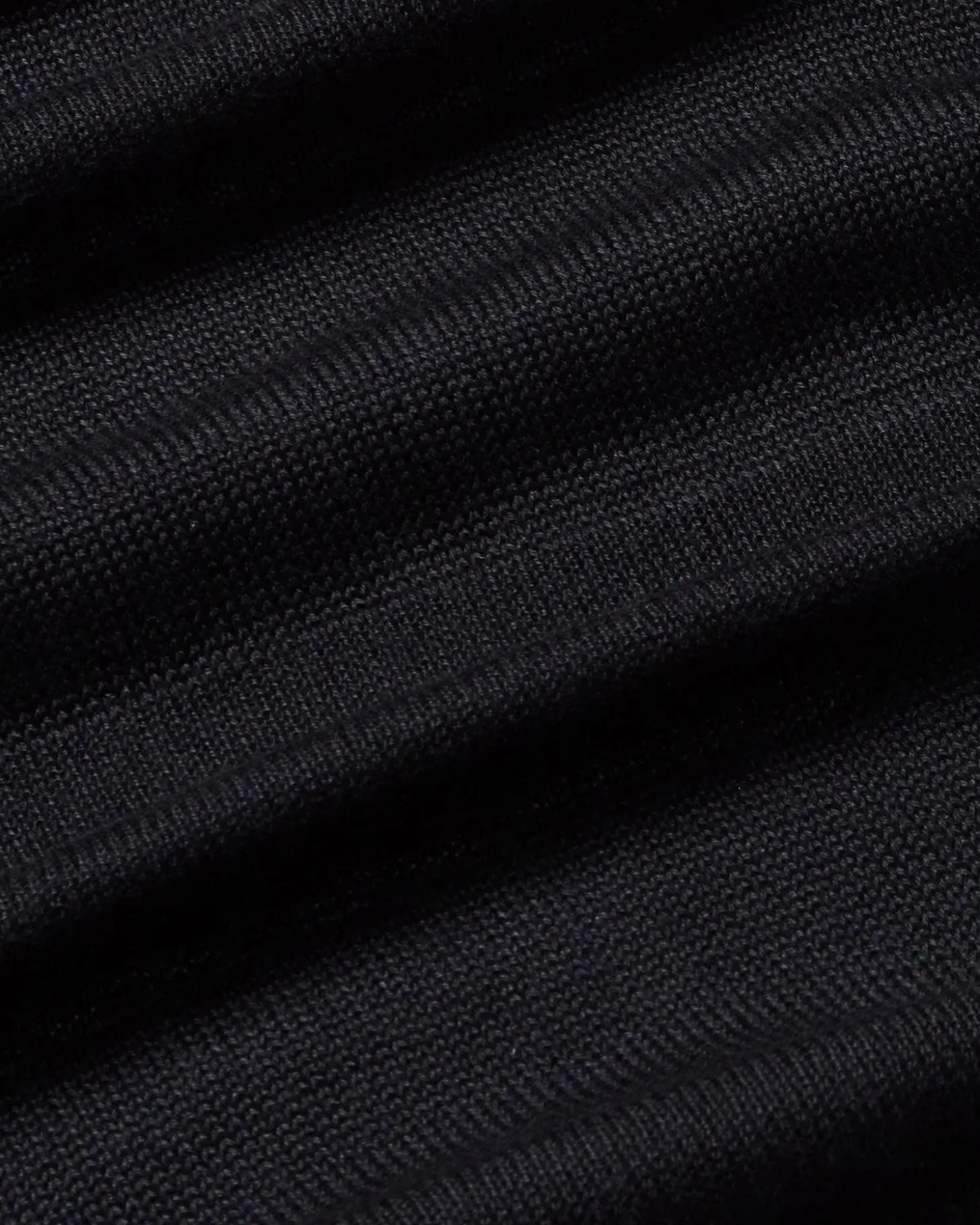 Pull semitransparent noir Be