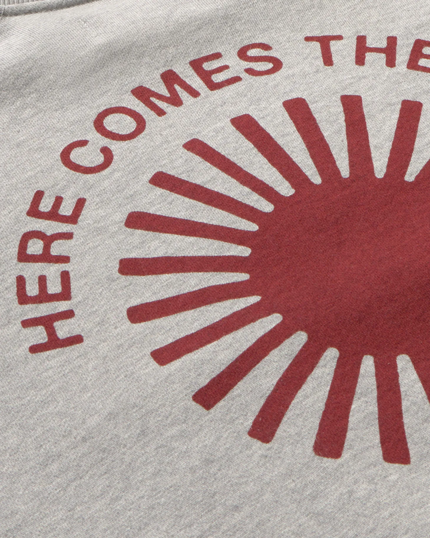 Sweat Pepe soleil rouge au dos