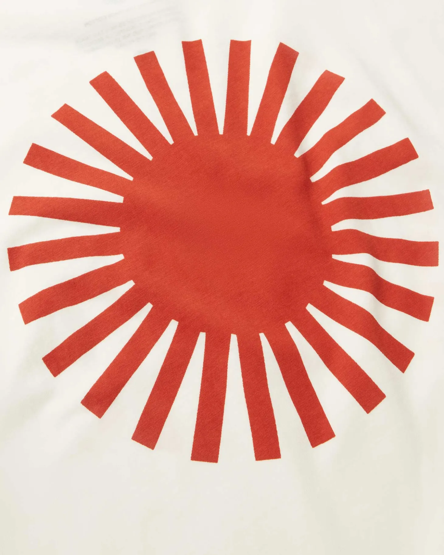 T-shirt blanc Aaron soleil rouge à dos