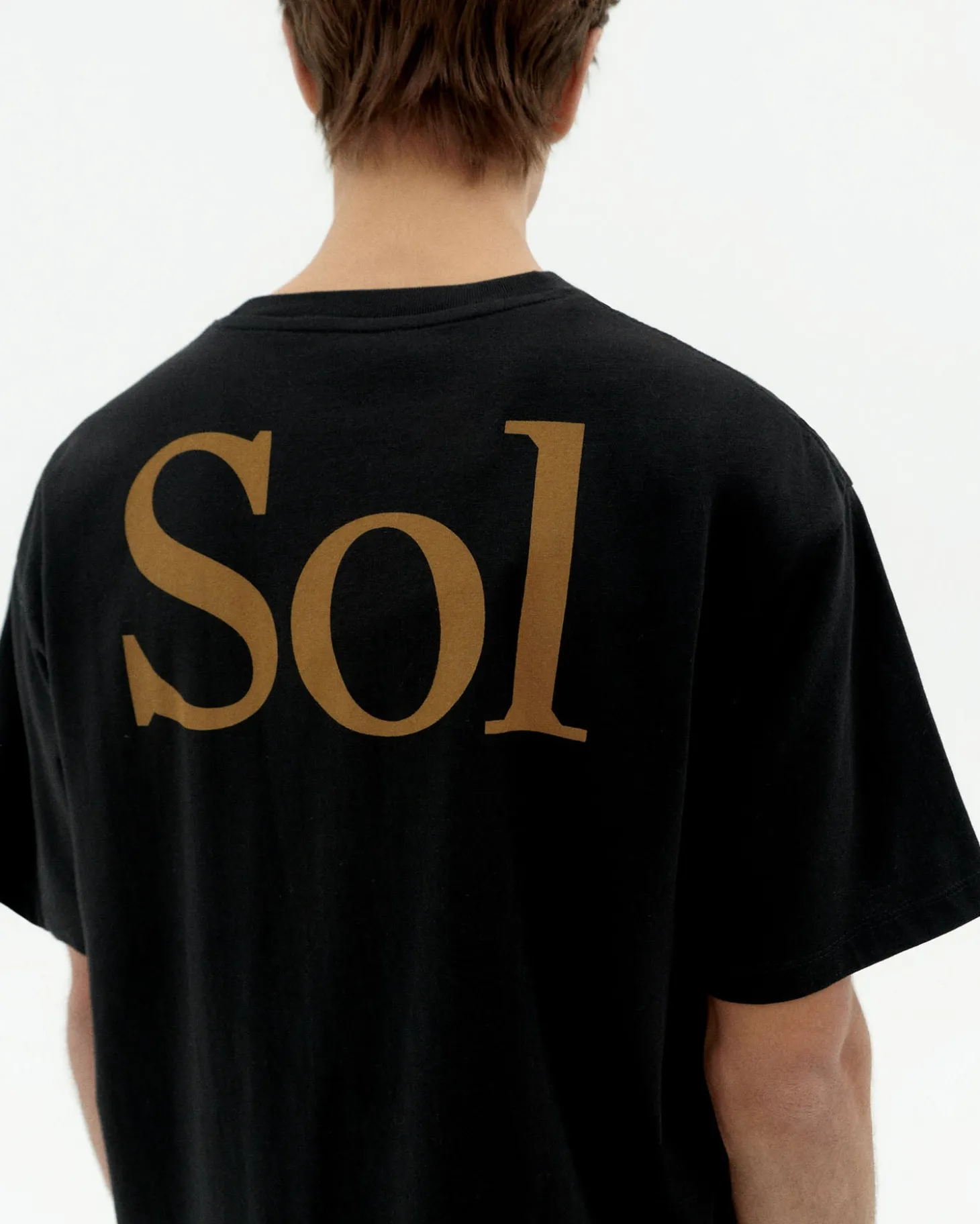 T-shirt noir sol type à dos Aaron