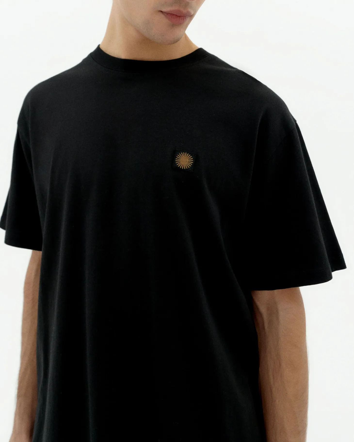 T-shirt noir sol type à dos Aaron